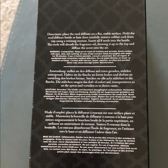 XOXO Elegant Black and Clear Reed Diffuser - Picture 4 of 4